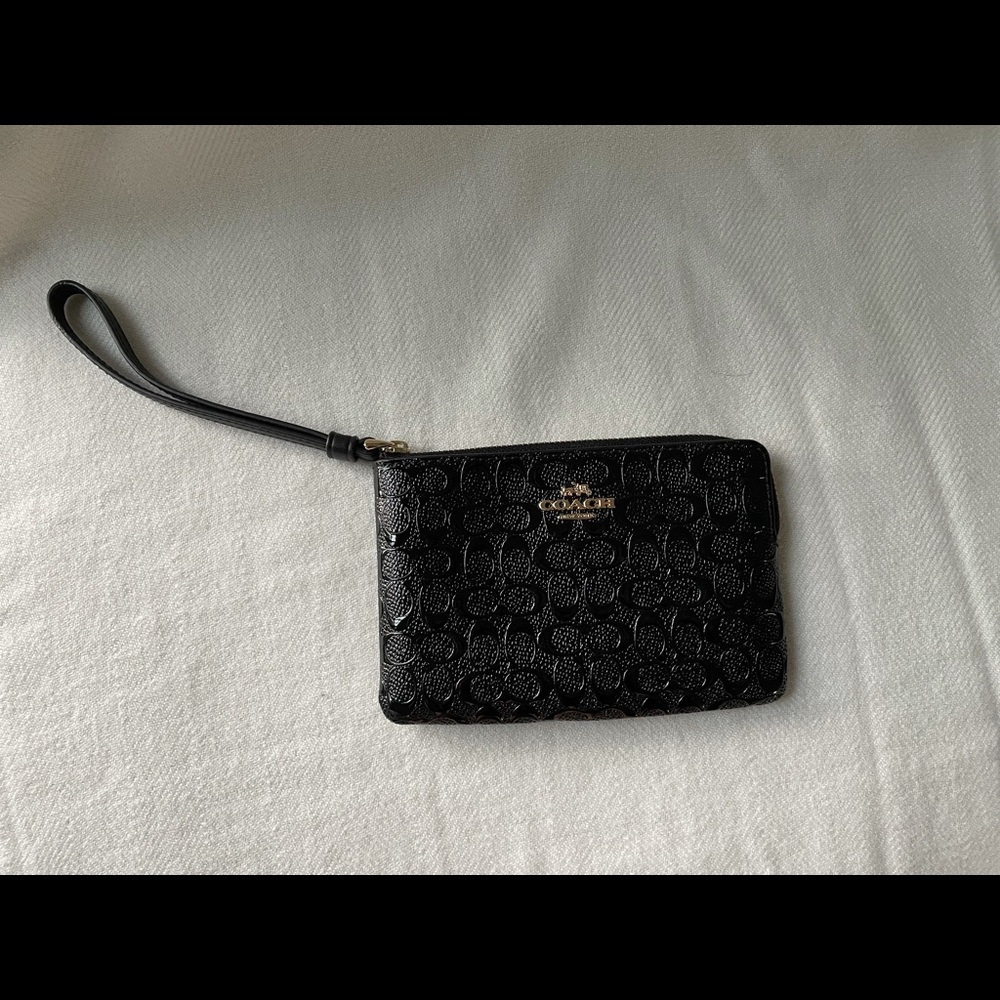 Coach wristlet wallet